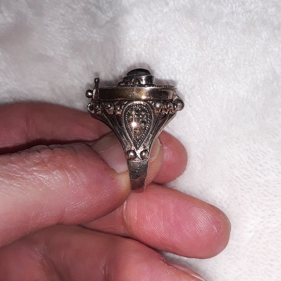 1940's Onyx Art Deco Bracelet and Lockett Ring Set - Picture 4 of 12